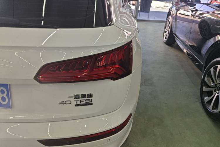 Used Audi Q5L 2020 Updated 40 TFSI Prestige Fashion Edition Right Rear Taillight