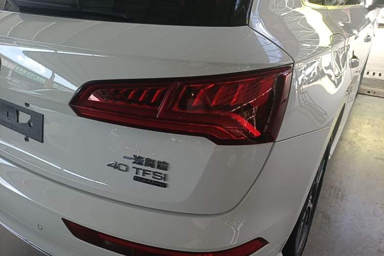Used Audi Q5L 2020 Updated 40 TFSI Prestige Fashion Edition Right Rear Taillight