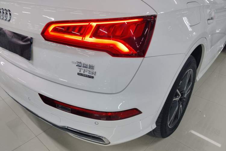 Used Audi Q5L 2020 Updated 40 TFSI Prestige Fashion Edition Right Rear Taillight