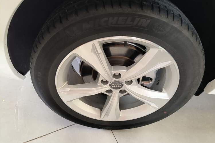 Used Audi Q5L 2020 Revised 40 TFSI Prestige Edition Right Rear Wheel Hub