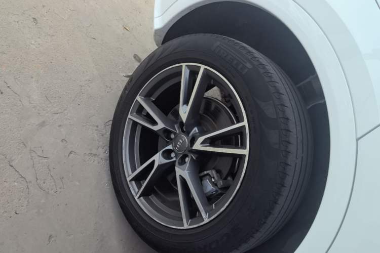 Used Audi Q5L 2020 Updated 40 TFSI Prestige Fashion Edition Right Rear Wheel Hub