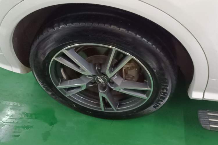 Used Audi Q5L 2020 Updated 40 TFSI Prestige Fashion Edition Right Rear Wheel Hub
