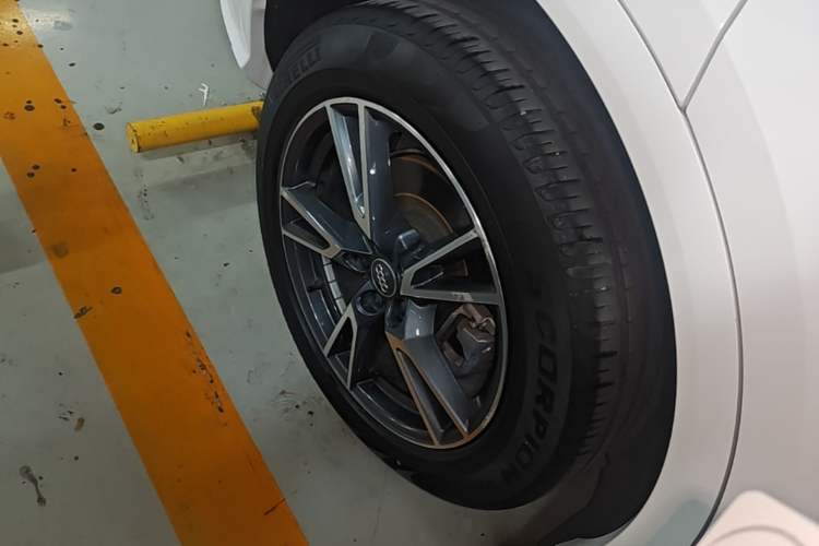 Used Audi Q5L 2020 Updated 40 TFSI Prestige Fashion Edition Right Rear Wheel Hub