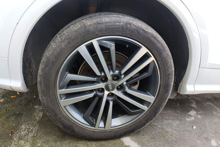 Used Audi Q5L 2020 Updated 40 TFSI Prestige Fashion Edition Right Rear Wheel Hub