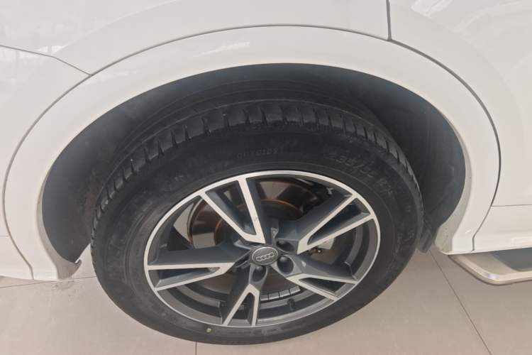 Used Audi Q5L 2020 Updated 40 TFSI Prestige Fashion Edition Right Rear Wheel Hub