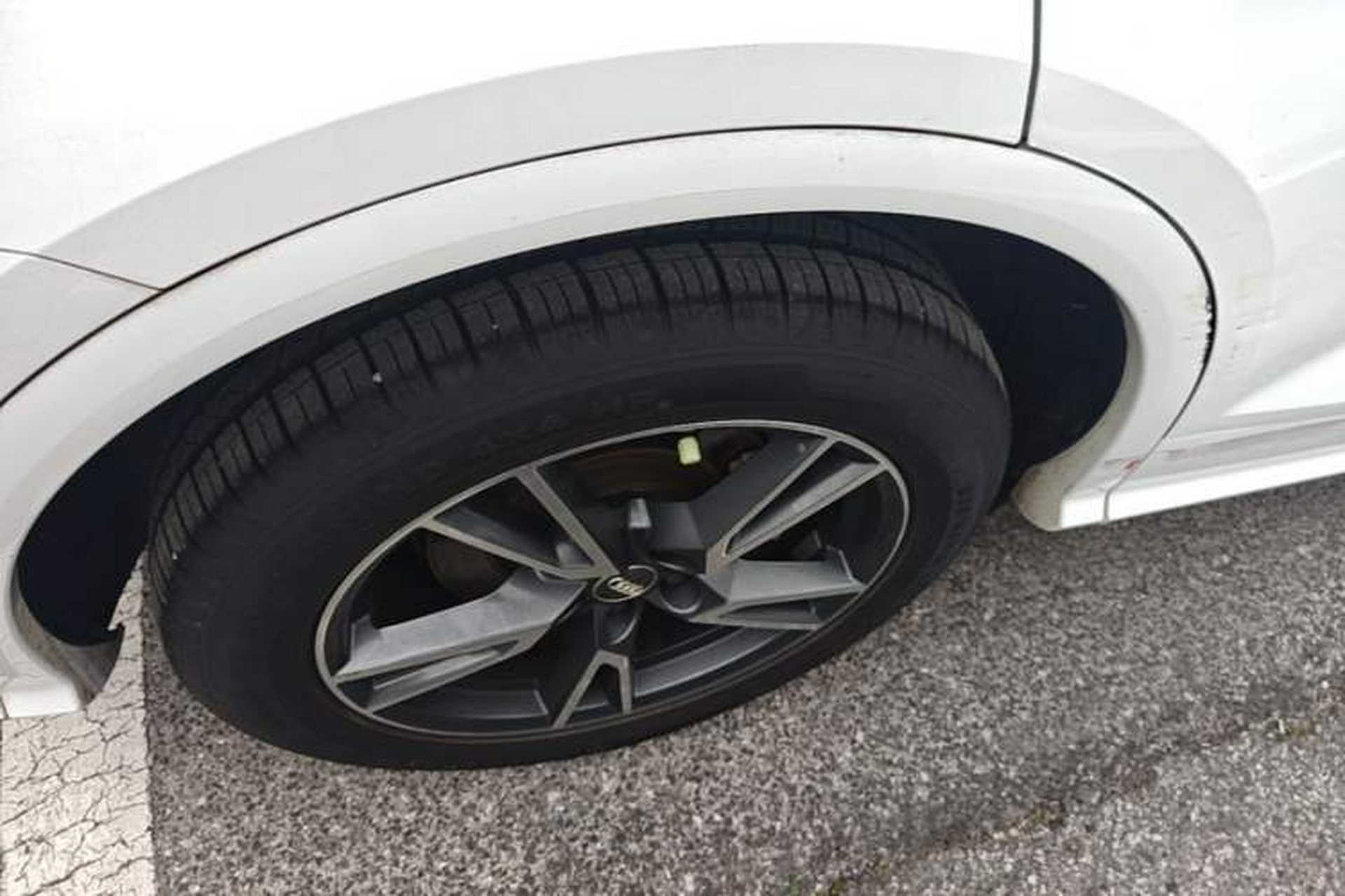 Used Audi Q5L 2020 Updated 40 TFSI Prestige Fashion Edition Right Rear Wheel Hub