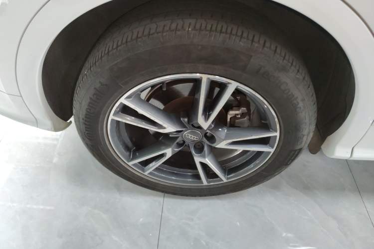 Used Audi Q5L 2020 Updated 40 TFSI Prestige Fashion Edition Right Rear Wheel Hub