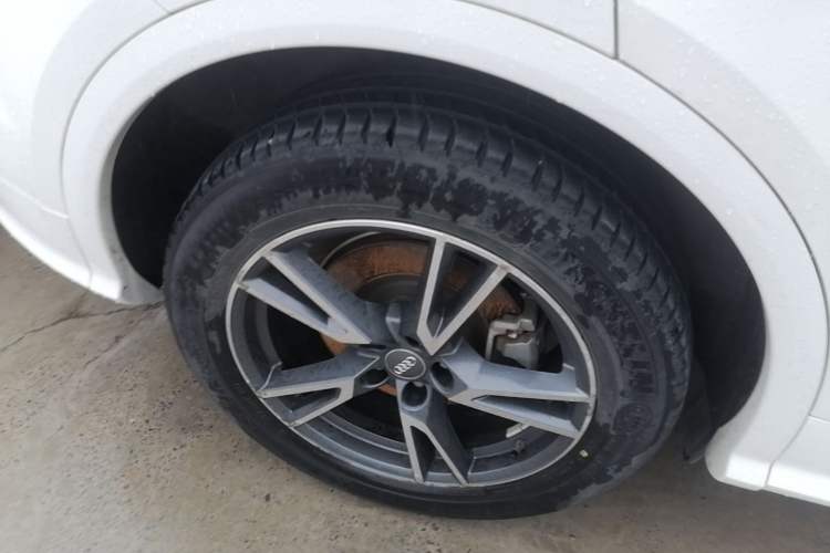 Used Audi Q5L 2020 Updated 40 TFSI Prestige Fashion Edition Right Rear Wheel Hub