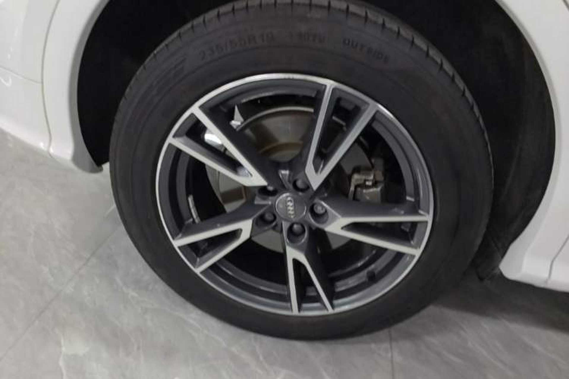 Used Audi Q5L 2020 Updated 40 TFSI Prestige Fashion Edition Right Rear Wheel Hub