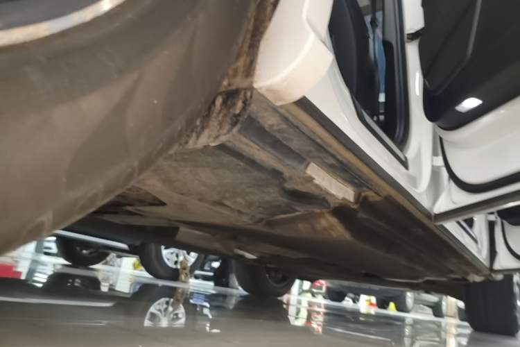 Used Audi Q5L 2020 Updated 40 TFSI Prestige Fashion Edition Right Side Sill