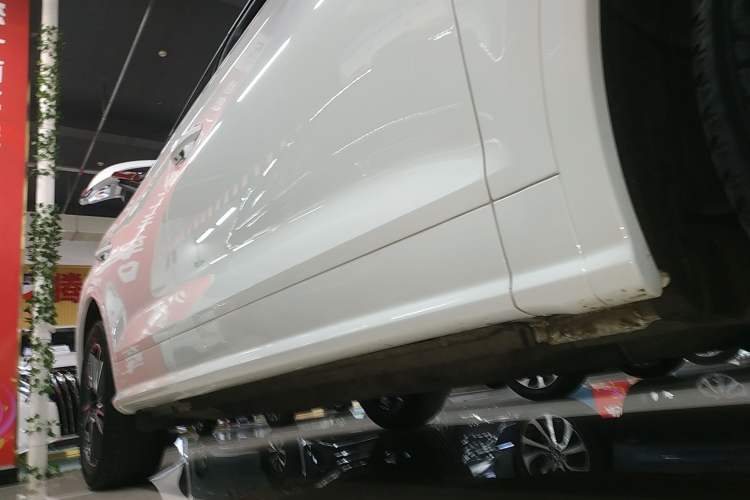 Used Audi Q5L 2020 Updated 40 TFSI Prestige Fashion Edition Right Side Sill