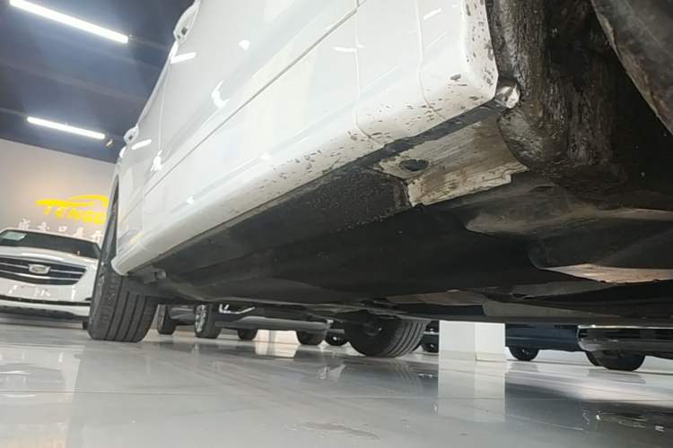 Used Audi Q5L 2020 45 TFSI Prestige Fashion Model Right Side Sill