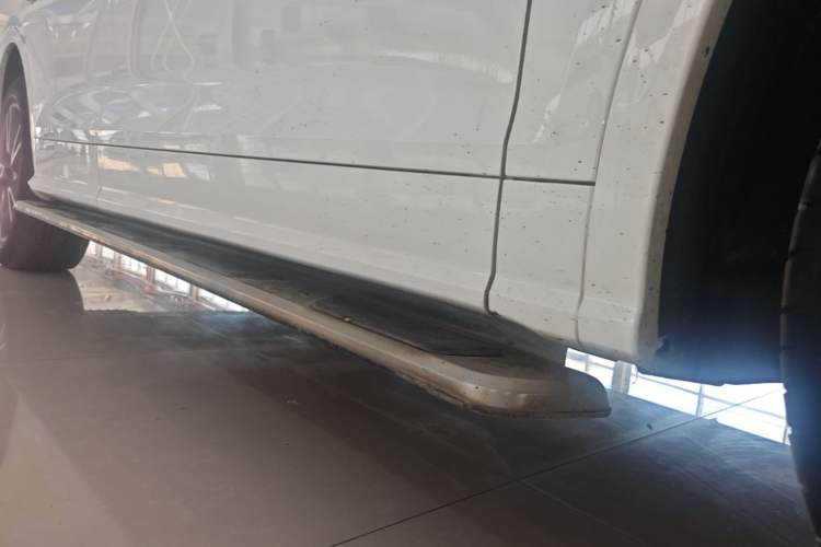 Used Audi Q5L 2020 Updated 40 TFSI Prestige Fashion Edition Right Side Sill