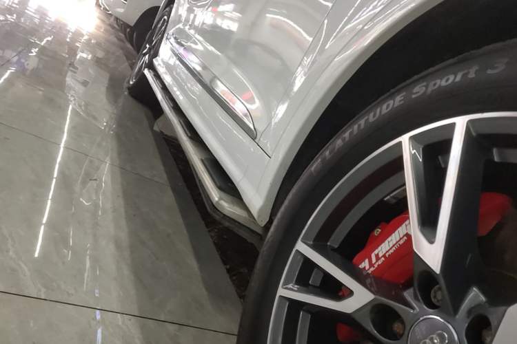 Used Audi Q5L 2020 40 TFSI Prestige Fashion Edition Right Side Sill