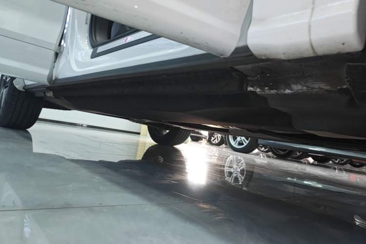 Used Audi Q5L 2020 Updated 40 TFSI Prestige Fashion Edition Right Side Sill