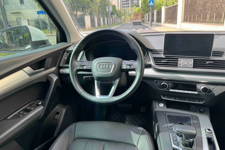 Used Audi Q5L 2020 Updated 40 TFSI Prestige Fashion Edition Steering Wheel