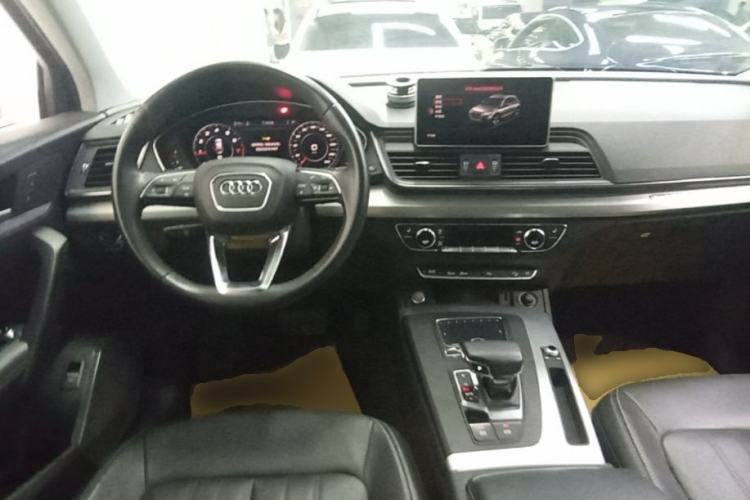 Used Audi Q5L 2020 Updated 40 TFSI Prestige Fashion Edition Steering Wheel