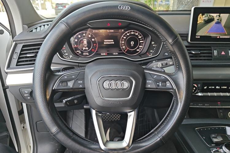 Used Audi Q5L 2020 Updated 40 TFSI Prestige Fashion Edition Steering Wheel