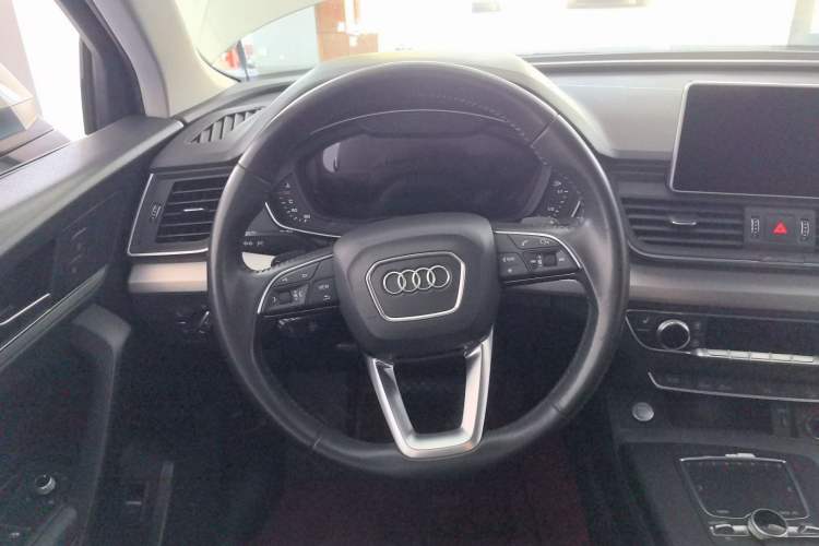 Used Audi Q5L 2020 Updated 40 TFSI Prestige Fashion Edition Steering Wheel