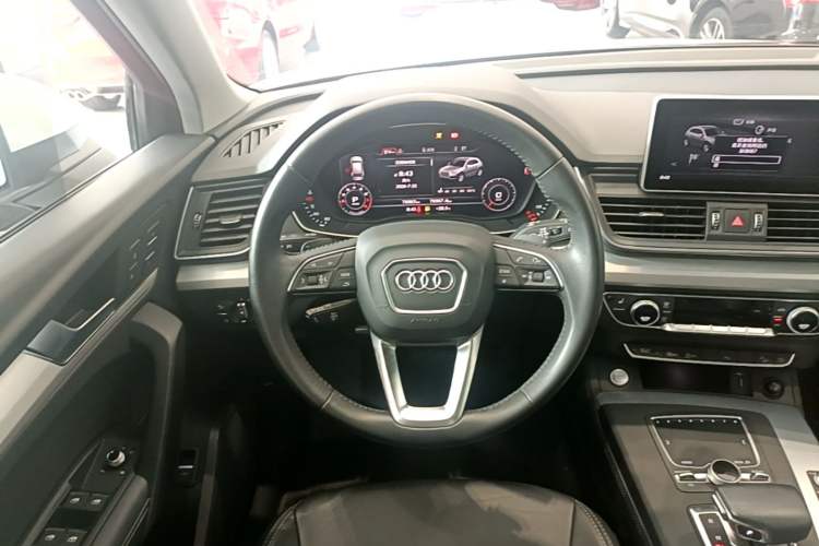 Used Audi Q5L 2020 Updated 40 TFSI Prestige Fashion Edition Steering Wheel