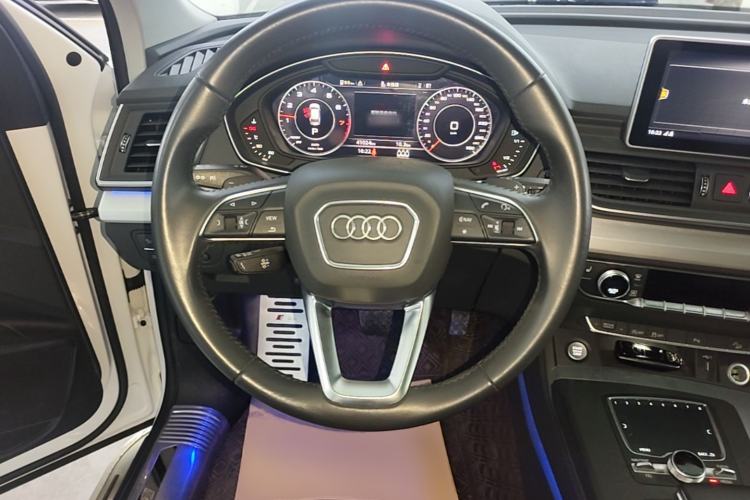 Used Audi Q5L 2020 Updated 40 TFSI Prestige Fashion Edition Steering Wheel