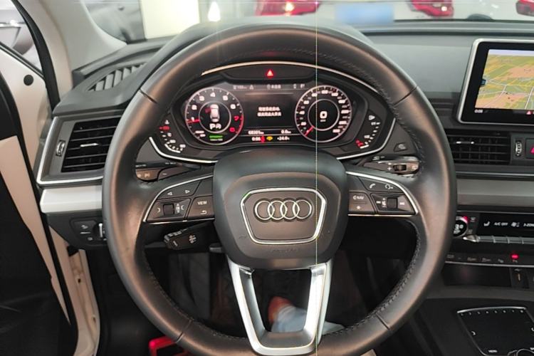 Used Audi Q5L 2020 45 TFSI Prestige Fashion Model Steering Wheel