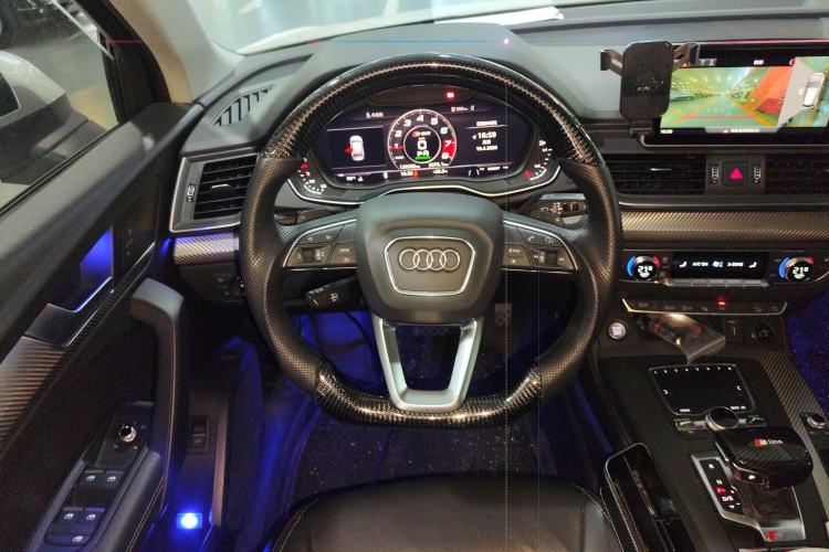 Used Audi Q5L 2020 45 TFSI Prestige Fashion Model Steering Wheel