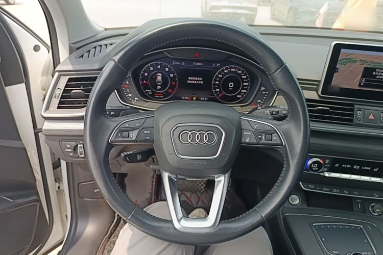 Used Audi Q5L 2020 45 TFSI Prestige Fashion Model Steering Wheel
