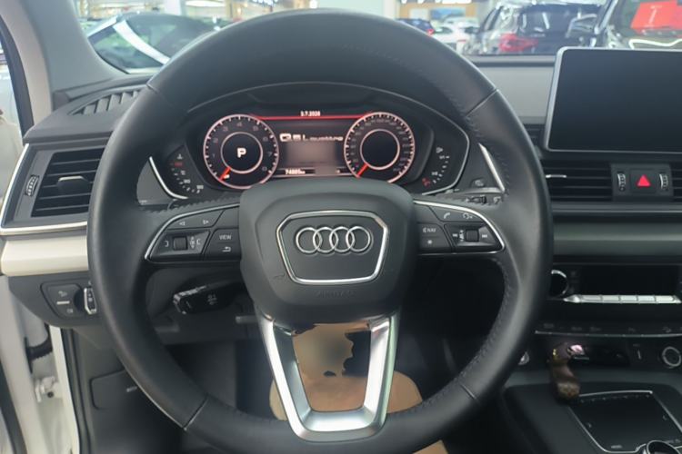 Used Audi Q5L 2020 Updated 40 TFSI Prestige Fashion Edition Steering Wheel