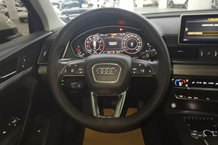 Used Audi Q5L 2020 Updated 40 TFSI Prestige Fashion Edition Steering Wheel