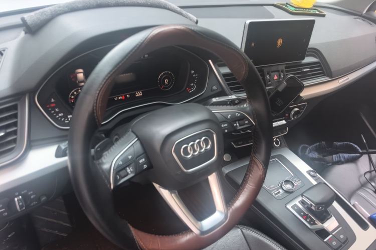 Used Audi Q5L 2020 Updated 40 TFSI Prestige Fashion Edition Steering Wheel