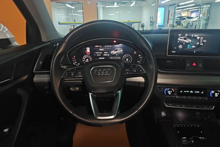 Used Audi Q5L 2020 Updated 40 TFSI Prestige Fashion Edition Steering Wheel