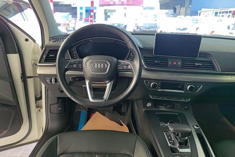 Used Audi Q5L 2020 Updated 40 TFSI Prestige Fashion Edition Steering Wheel