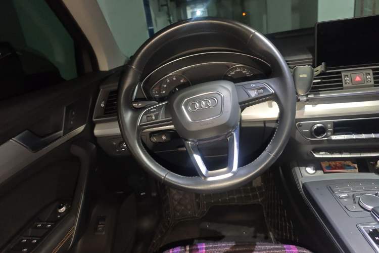 Used Audi Q5L 2020 40 TFSI Prestige Edition Steering Wheel