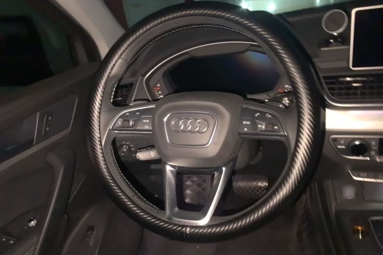 Used Audi Q5L 2020 Updated 40 TFSI Prestige Fashion Edition Steering Wheel
