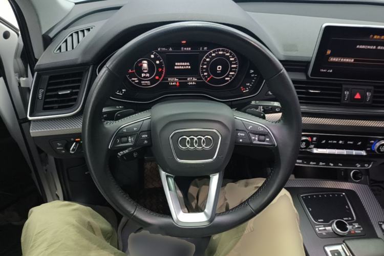 Used Audi Q5L 2020 45 TFSI Prestige Fashion Model Steering Wheel