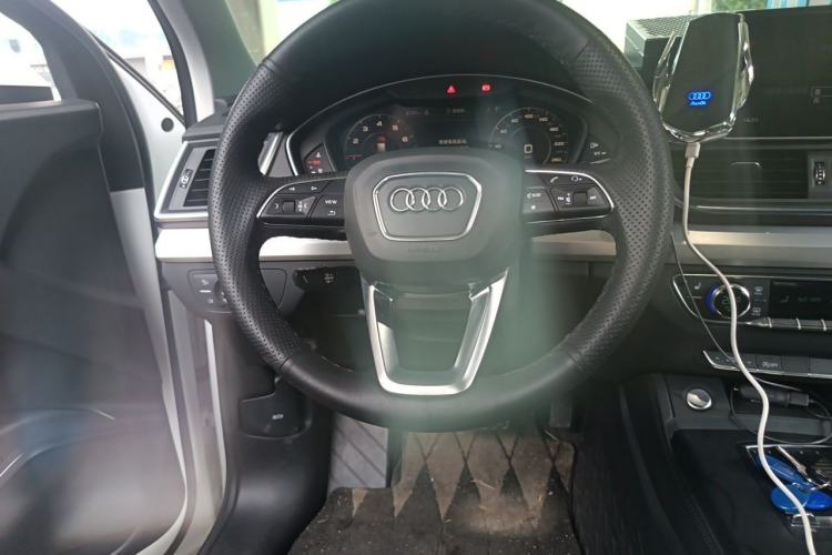 Used Audi Q5L 2020 Updated 40 TFSI Prestige Fashion Edition Steering Wheel