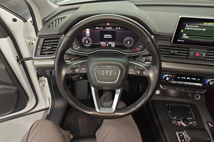 Used Audi Q5L 2020 45 TFSI Prestige Fashion Model Steering Wheel