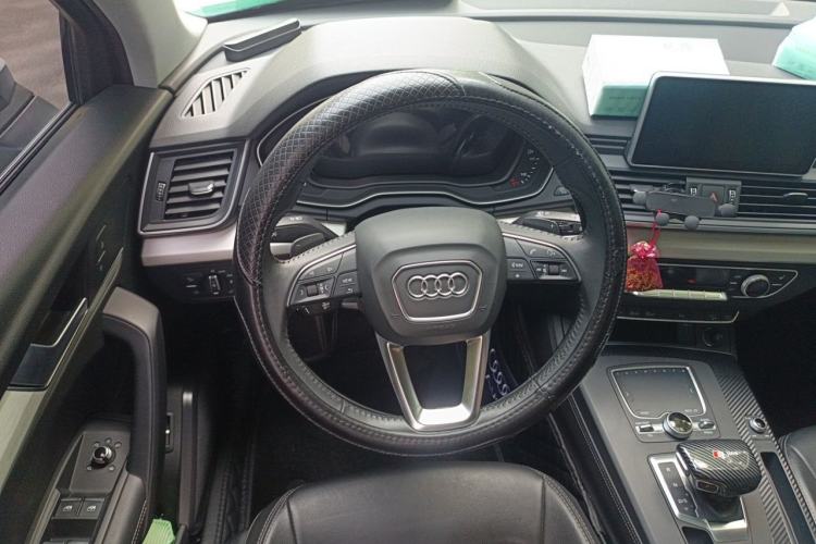 Used Audi Q5L 2020 Updated 40 TFSI Prestige Fashion Edition Steering Wheel