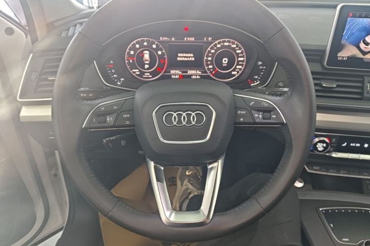 Used Audi Q5L 2020 Updated 40 TFSI Prestige Fashion Edition Steering Wheel