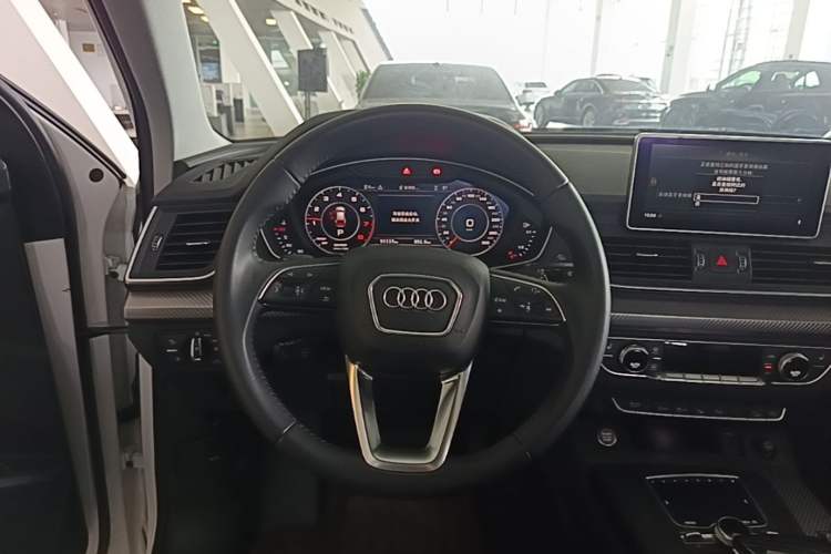 Used Audi Q5L 2020 45 TFSI Prestige Fashion Model Steering Wheel