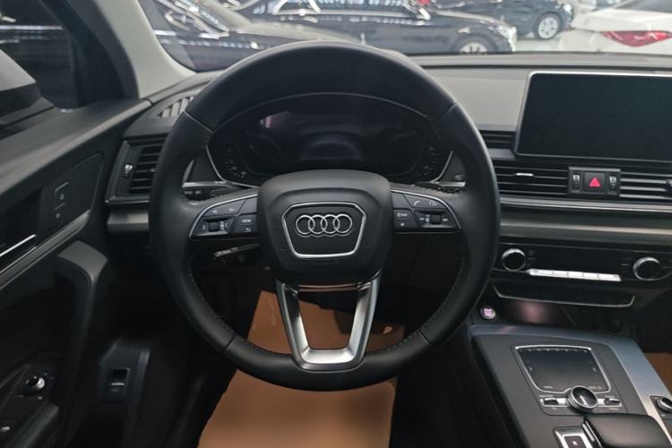Used Audi Q5L 2020 Updated 40 TFSI Prestige Fashion Edition Steering Wheel