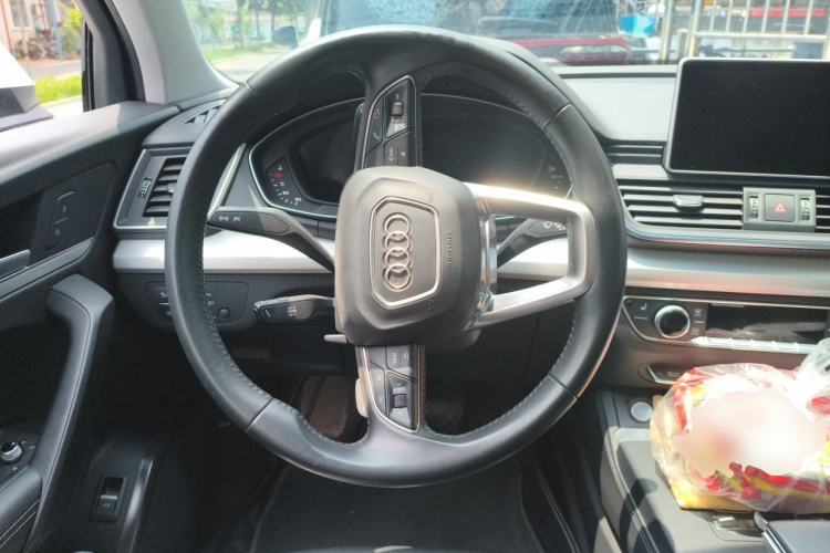 Used Audi Q5L 2020 Updated 40 TFSI Prestige Fashion Edition Steering Wheel
