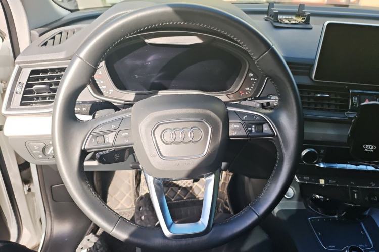 Used Audi Q5L 2020 Updated 40 TFSI Prestige Fashion Edition Steering Wheel