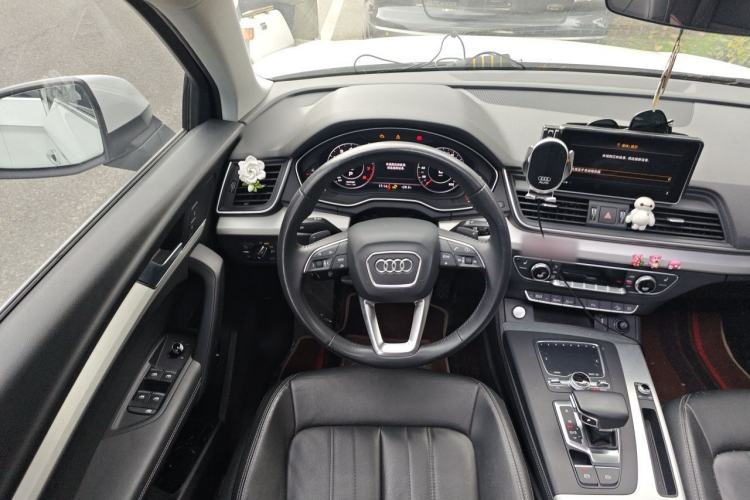 Used Audi Q5L 2020 Updated 40 TFSI Prestige Fashion Edition Steering Wheel