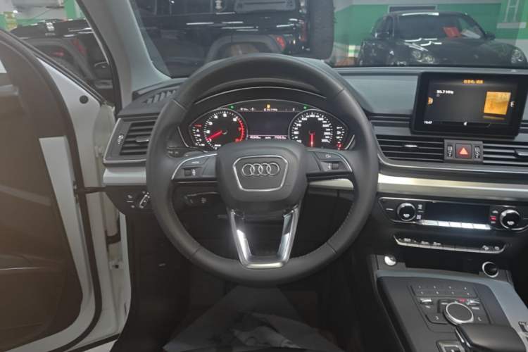 Used Audi Q5L 2020 40 TFSI Prestige Edition Steering Wheel