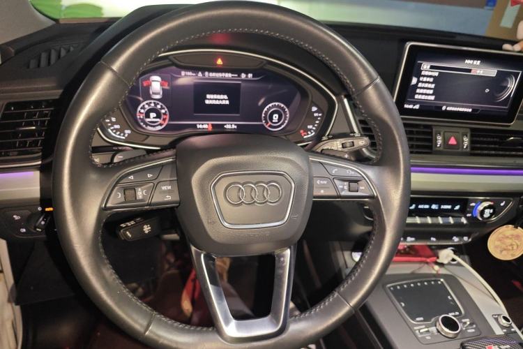 Used Audi Q5L 2020 Updated 40 TFSI Prestige Fashion Edition Steering Wheel