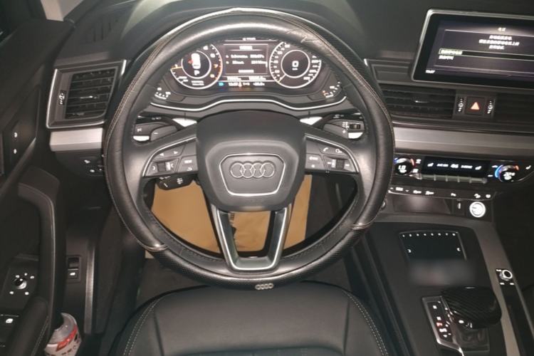 Used Audi Q5L 2020 Updated 40 TFSI Prestige Fashion Edition Steering Wheel