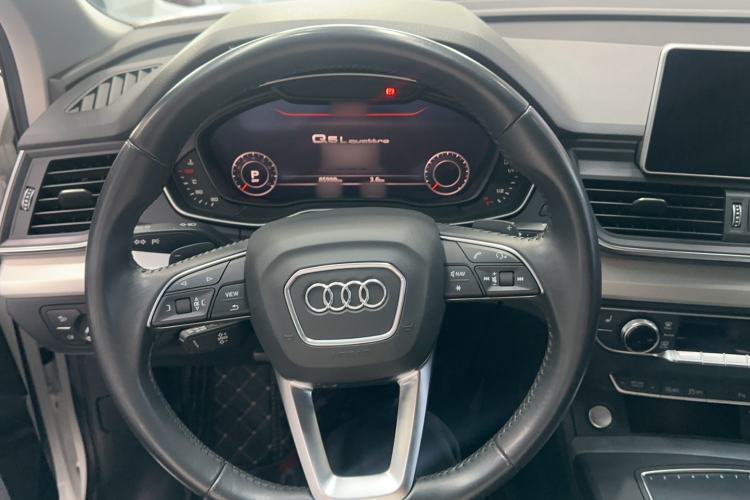 Used Audi Q5L 2020 Updated 40 TFSI Prestige Fashion Edition Steering Wheel