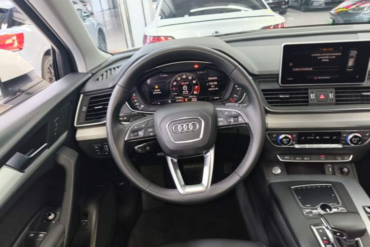 Used Audi Q5L 2020 Updated 40 TFSI Prestige Fashion Edition Steering Wheel